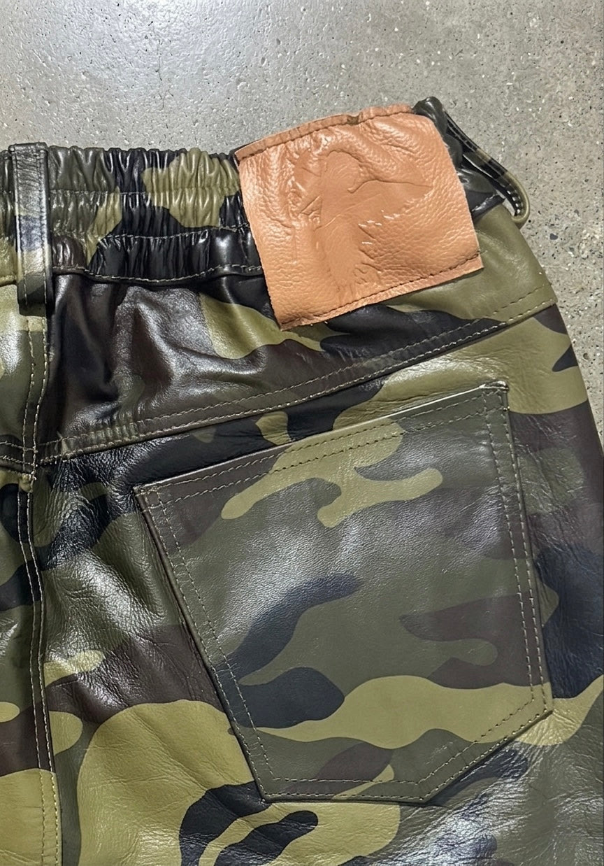LEATHER CAMO SHORTS